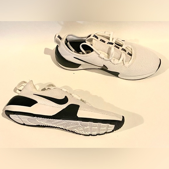 Nike Sneakers - Picture 3 of 3